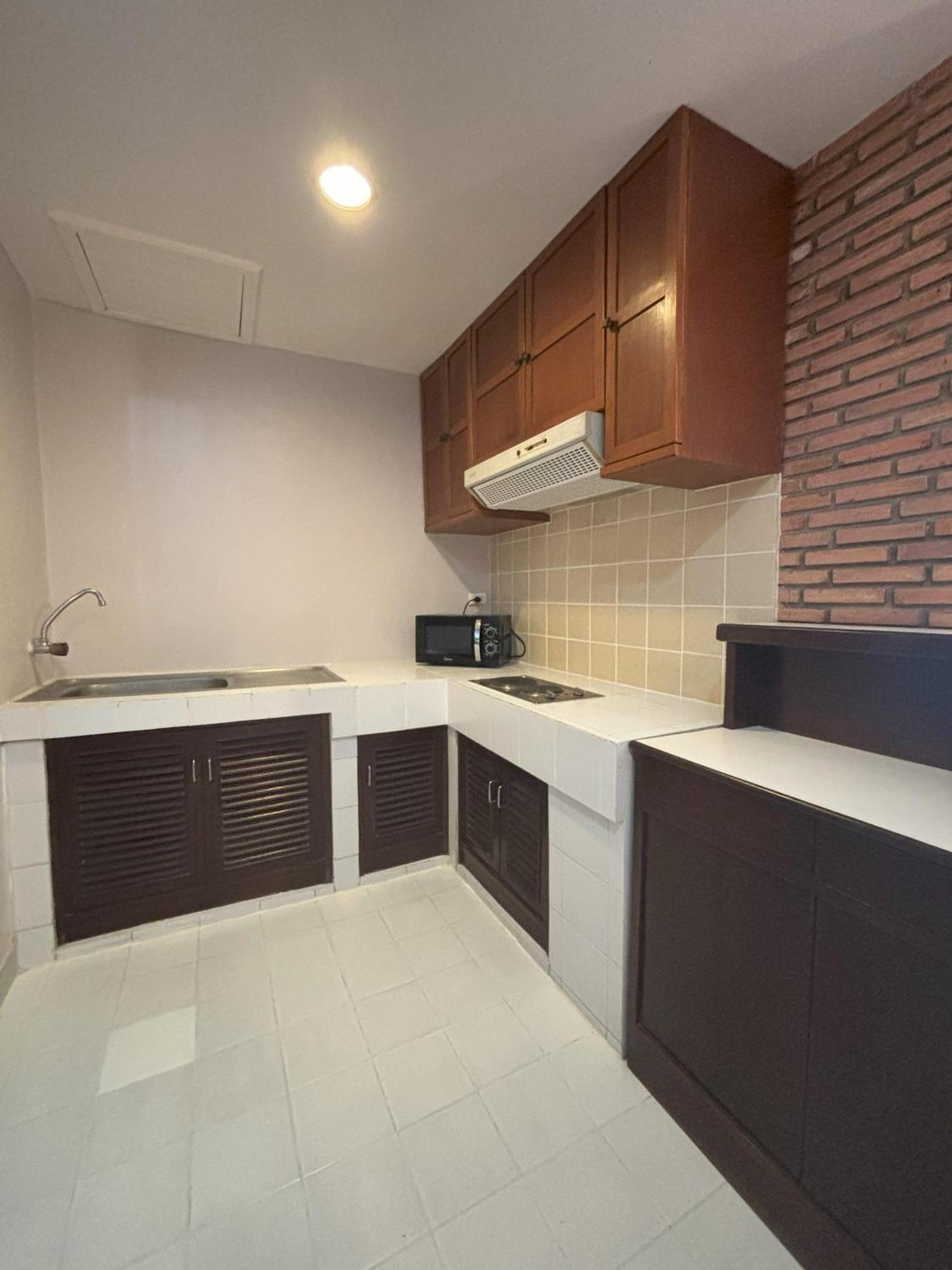 Appartement Sunset Mansion à Patong Extérieur photo